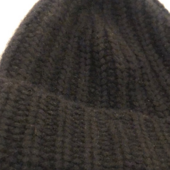 360 Cashmere Black Beanie - Picture 2 of 6